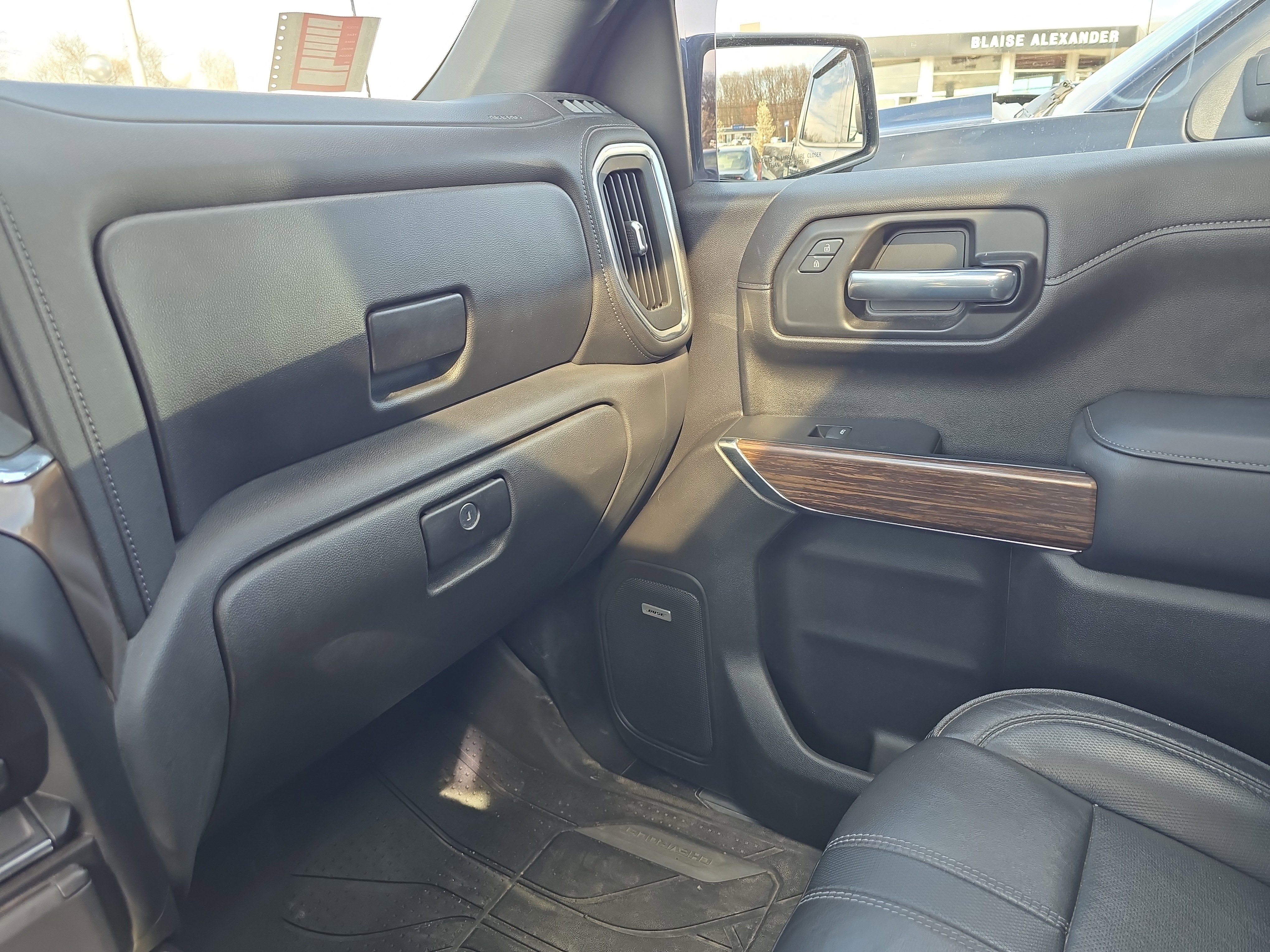 Used 2021 Chevrolet Silverado 1500 High Country w/ Technology Package image 34