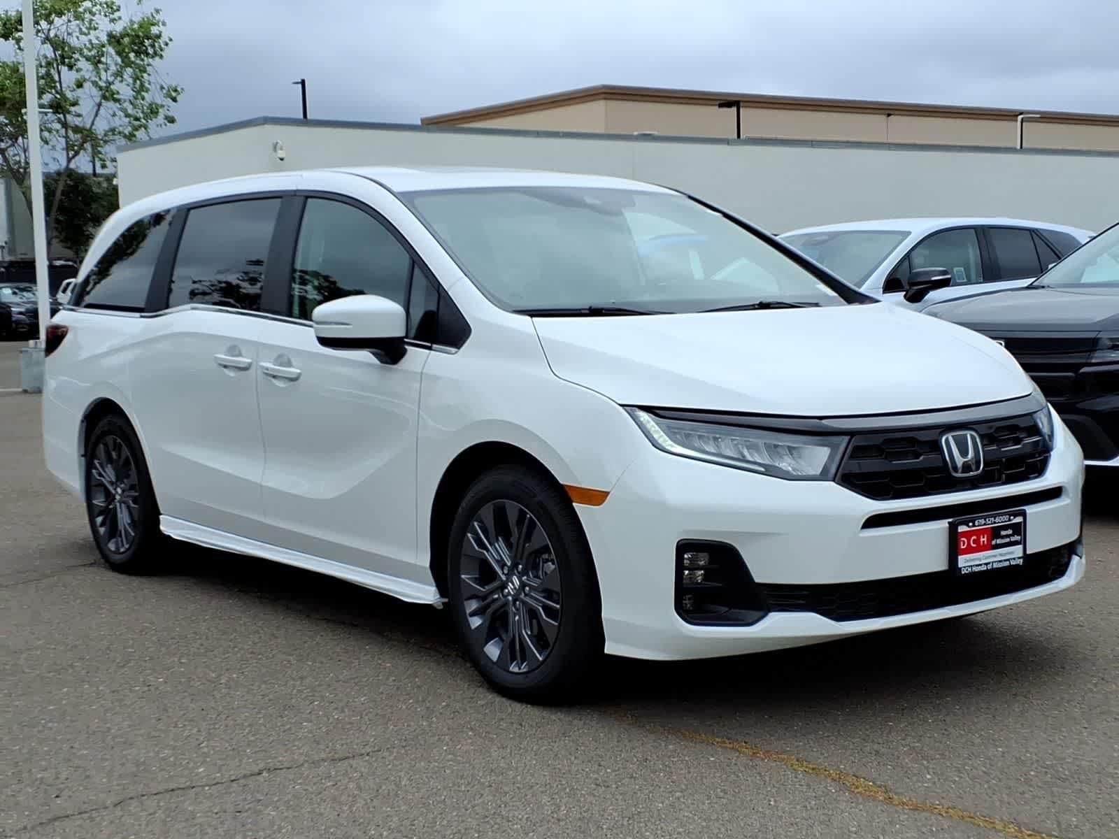 New 2026 Honda Odyssey Touring video 3