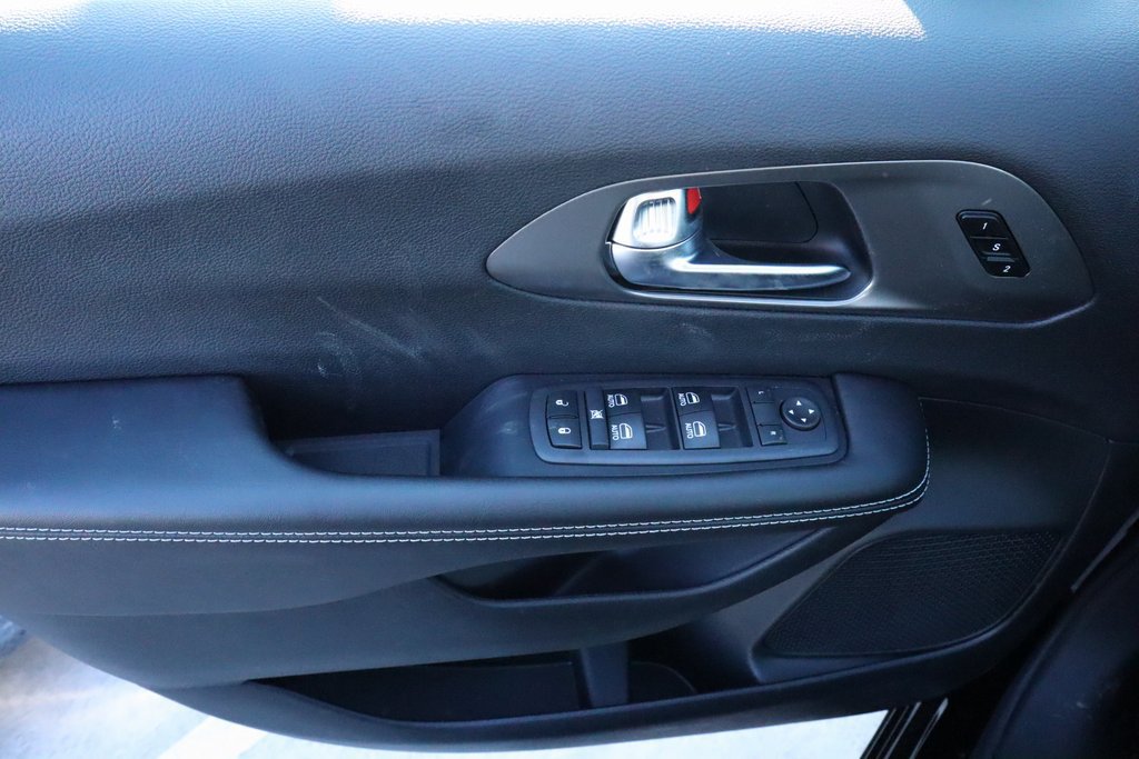 New 2026 Chrysler Pacifica Select w/ S Appearance Package FWD image 14