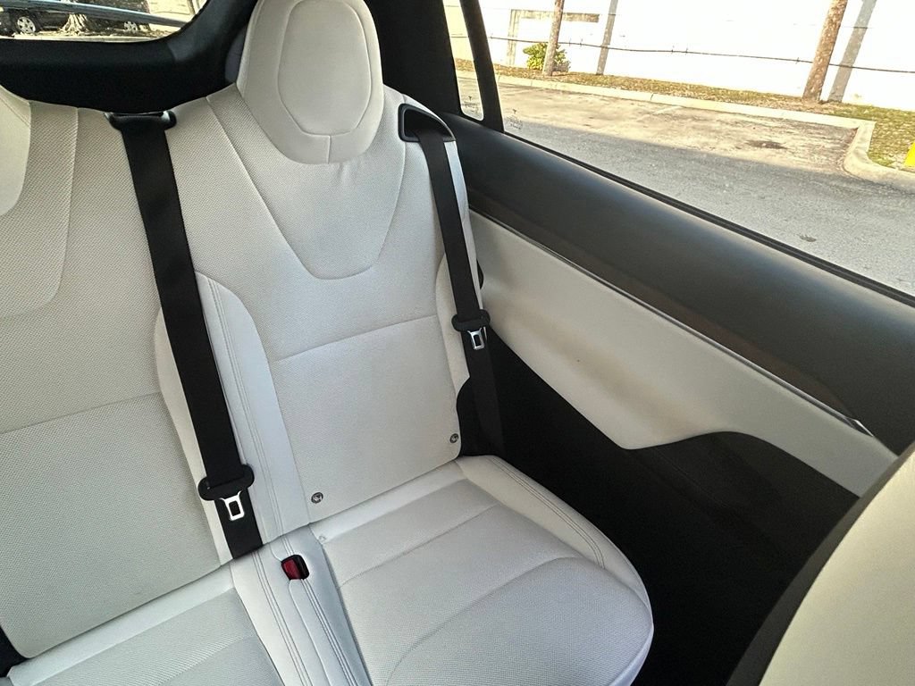 Used 2022 Tesla Model X AWD/4WD image 14