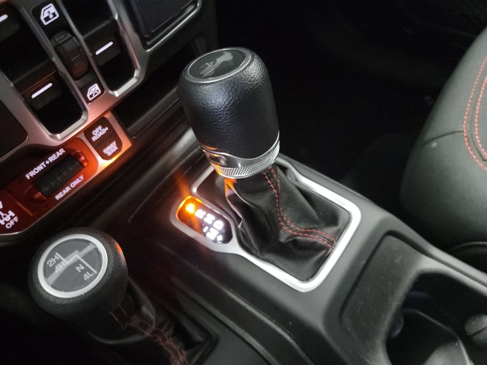Used 2021 Jeep Wrangler Unlimited Rubicon w/ LED Lighting Group AWD/4WD image 27