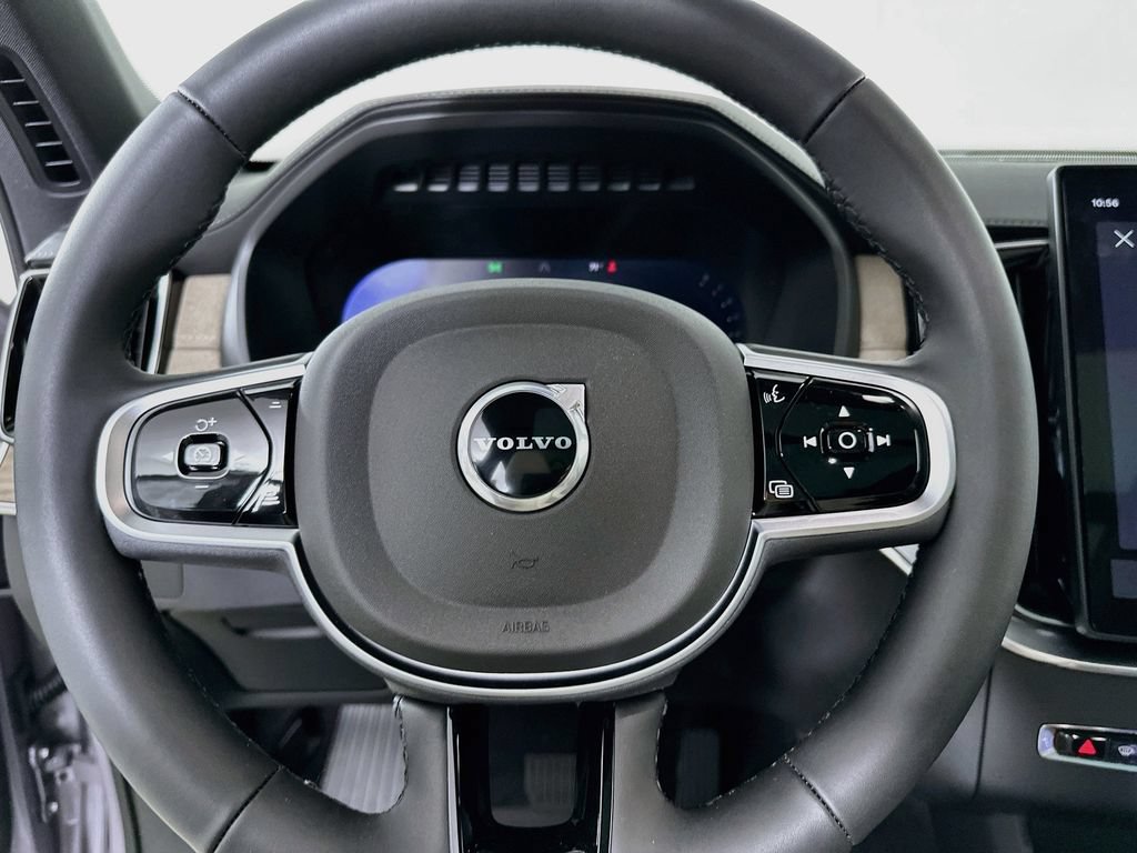 Used 2026 Volvo XC90 B6 Plus w/ Protection Package Premier AWD/4WD image 18