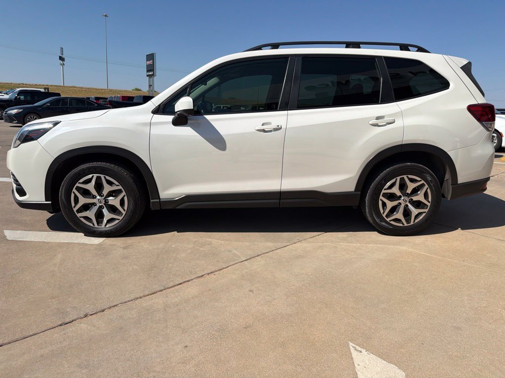 Used 2022 Subaru Forester Premium AWD/4WD image 7