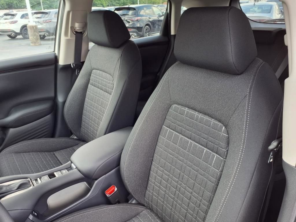 New 2026 Honda HR-V LX image 14