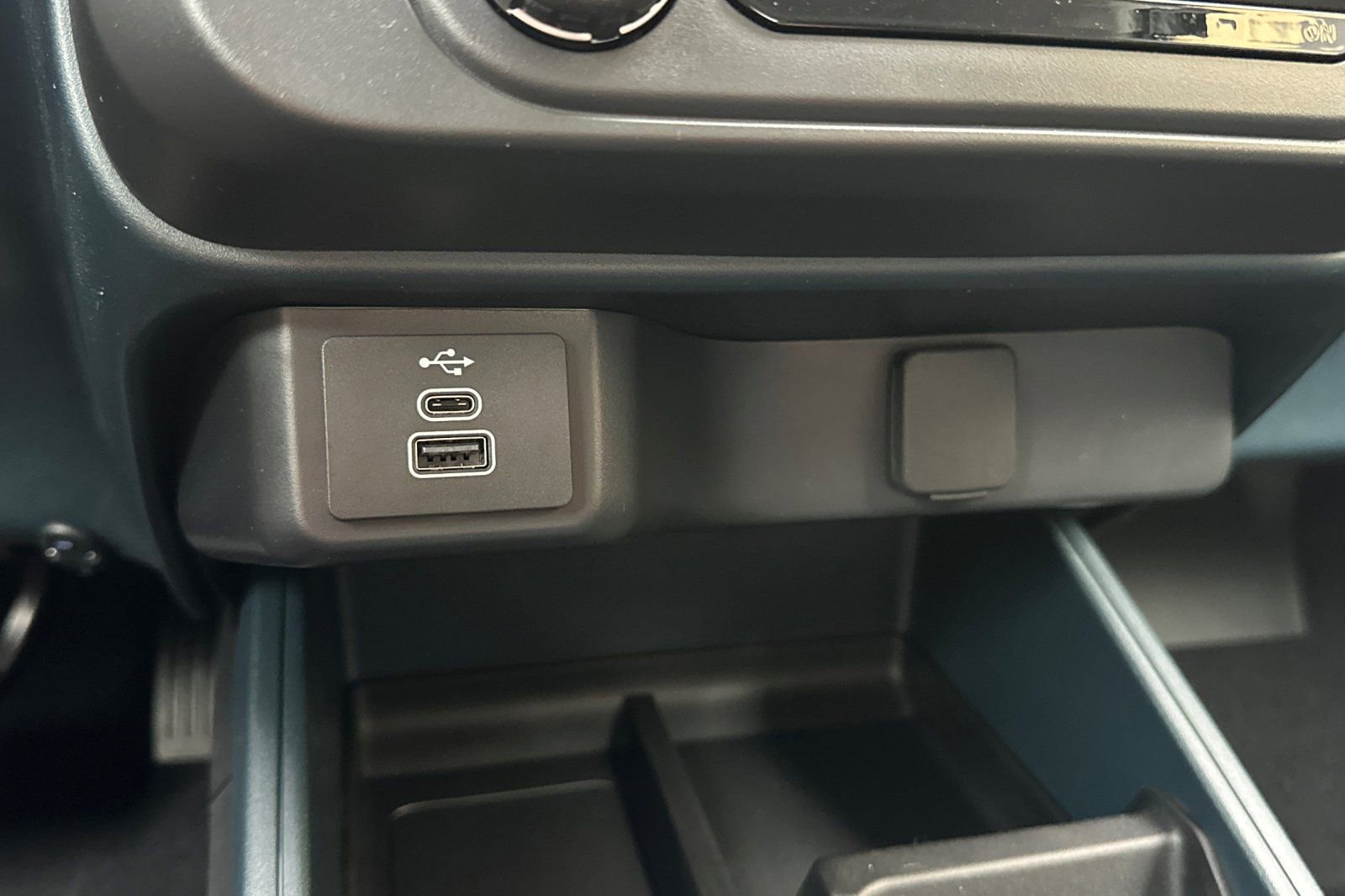 New 2026 Ford Maverick XL image 25