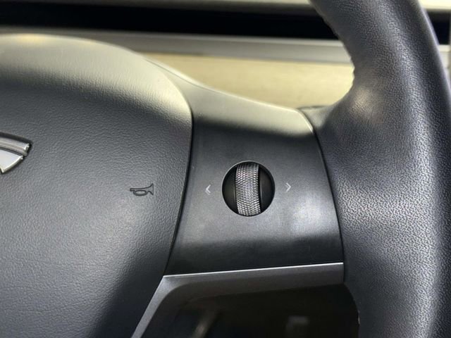 Used 2022 Tesla Model 3 Long Range AWD/4WD image 26