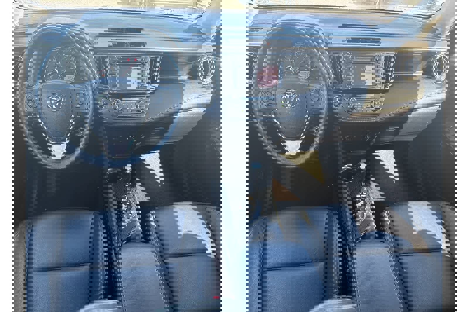 Used 2015 Toyota RAV4 Limited w/ Technology Package image 4