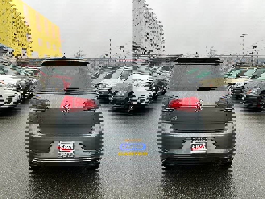 Used 2021 Volkswagen Golf 4-Door image 7