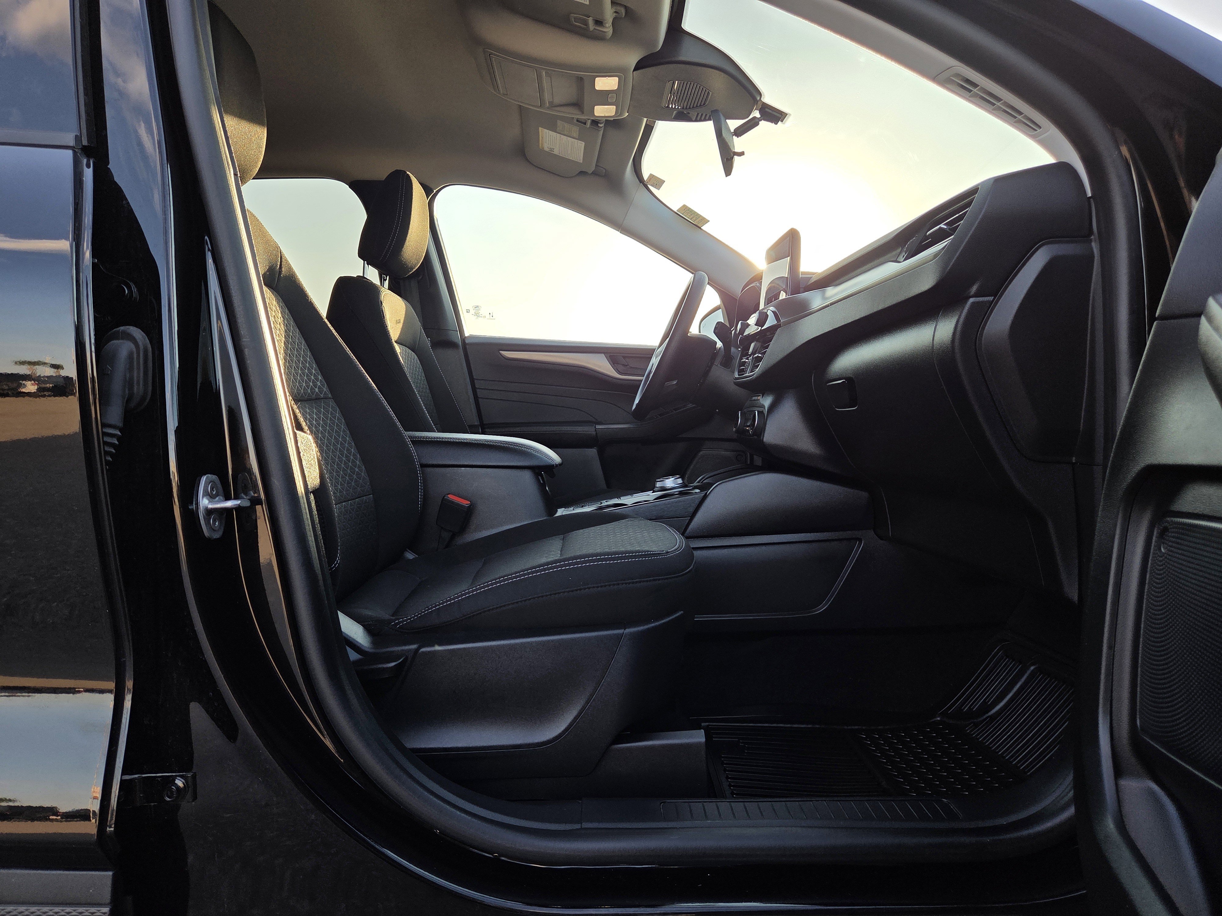 Used 2025 Ford Escape Active image 18