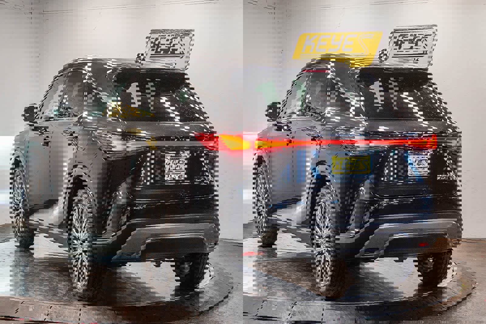 Used 2024 Lexus RX 450h Luxury image 6