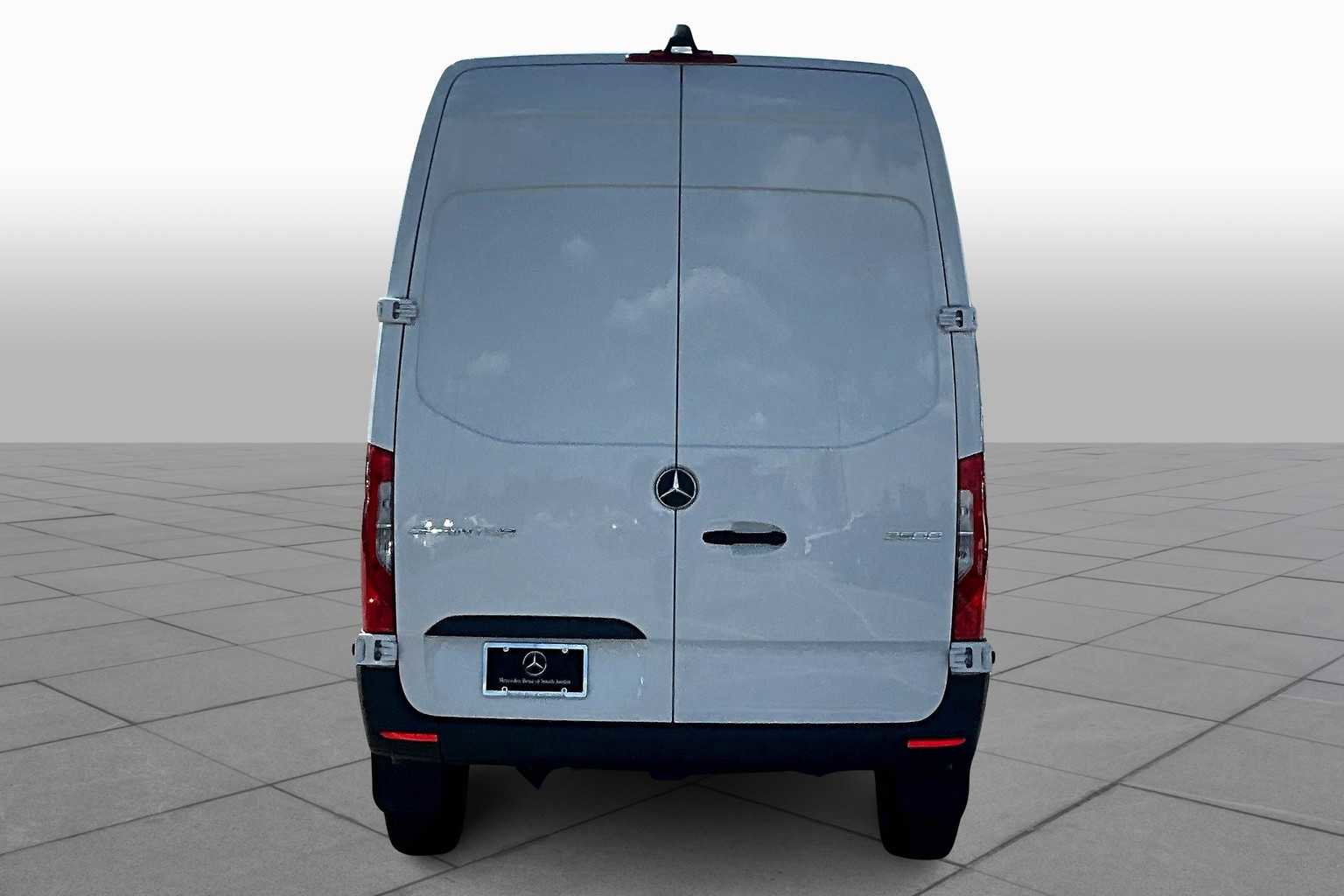 New 2025 Mercedes-Benz Sprinter 2500 image 4
