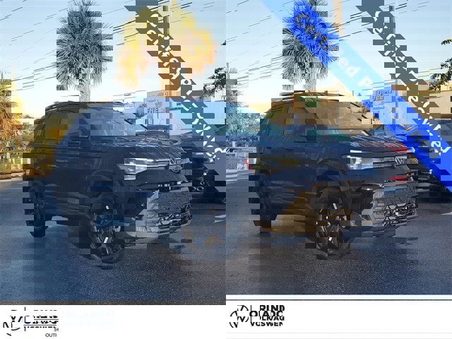 Certified 2025 Volkswagen Taos SE