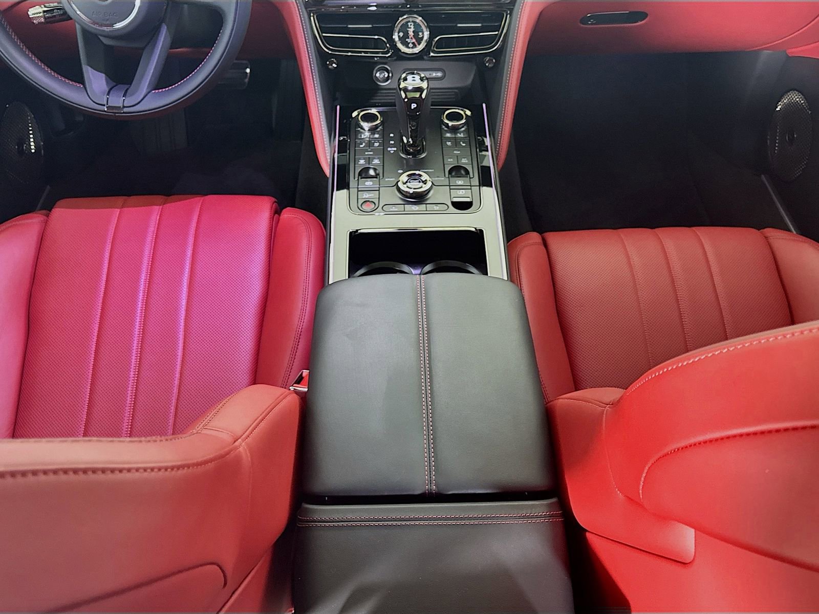 Certified 2025 Bentley Flying Spur Plug-In Hybrid image 23