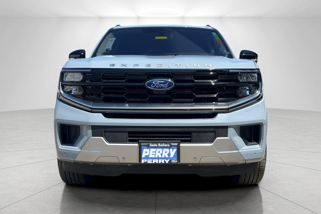 Used 2025 Ford Expedition Platinum image 9
