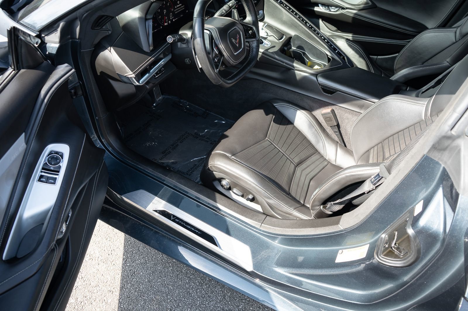 Used 2020 Chevrolet Corvette Stingray Premium Cpe w/ 3LT Preferred Equipment Group image 37