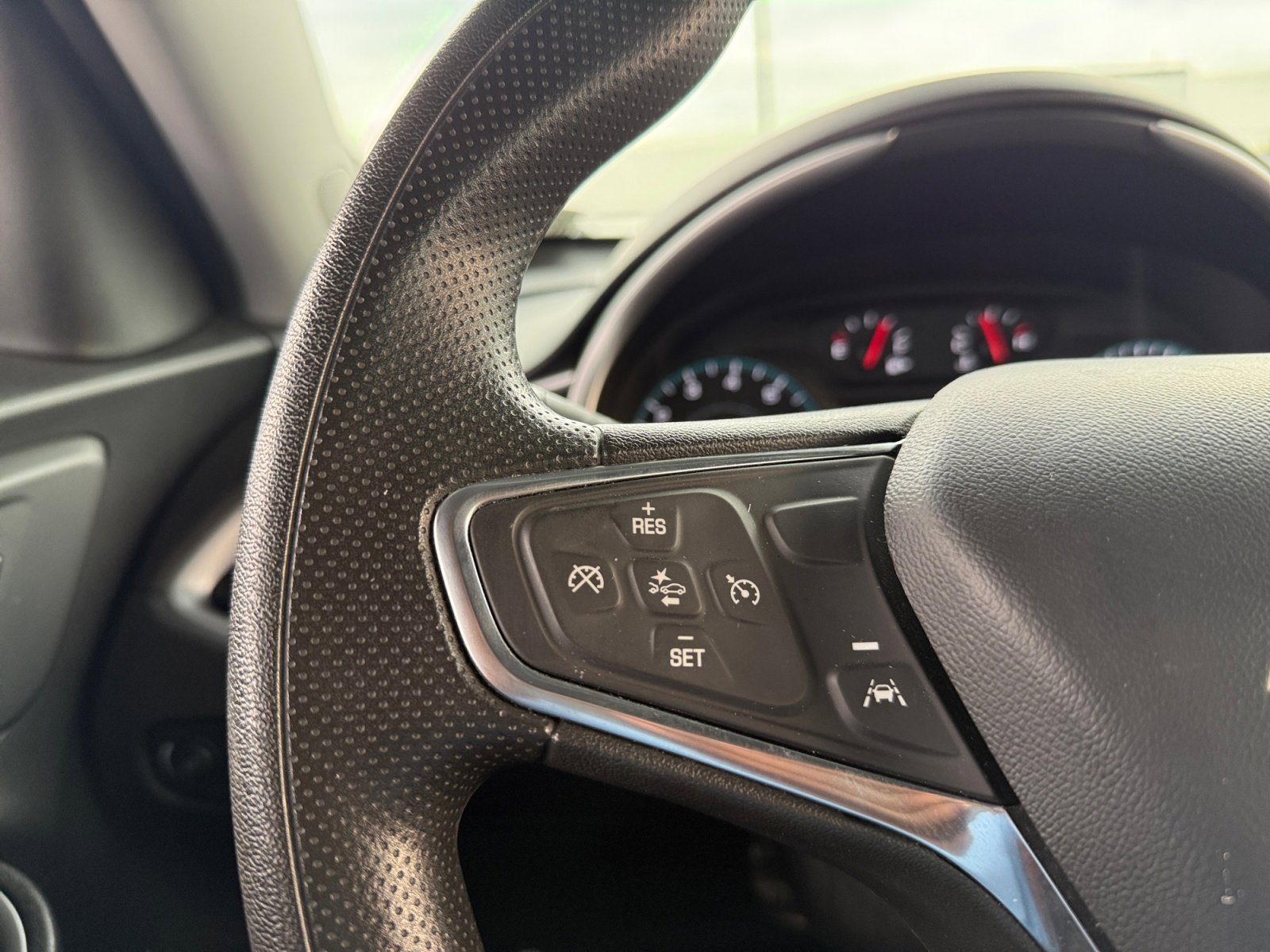 Used 2024 Chevrolet Malibu LT image 17