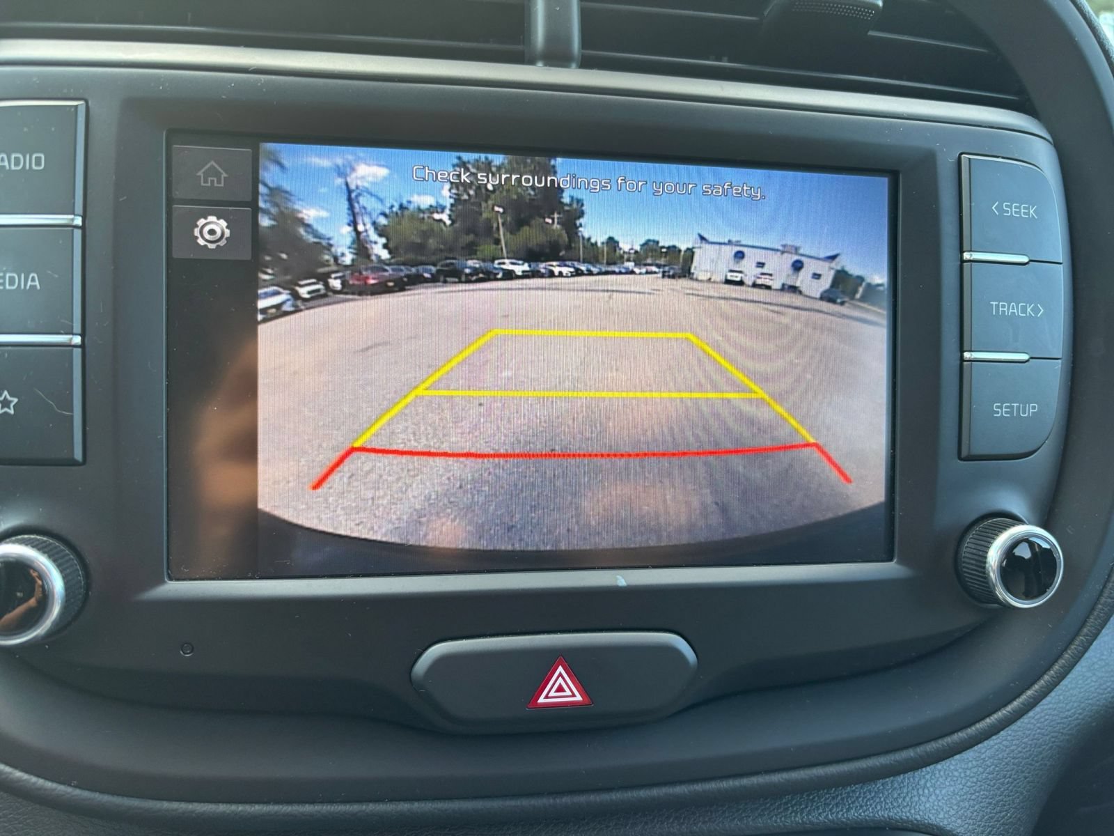 Used 2025 Kia Soul LX w/ LX Technology Package FWD image 21