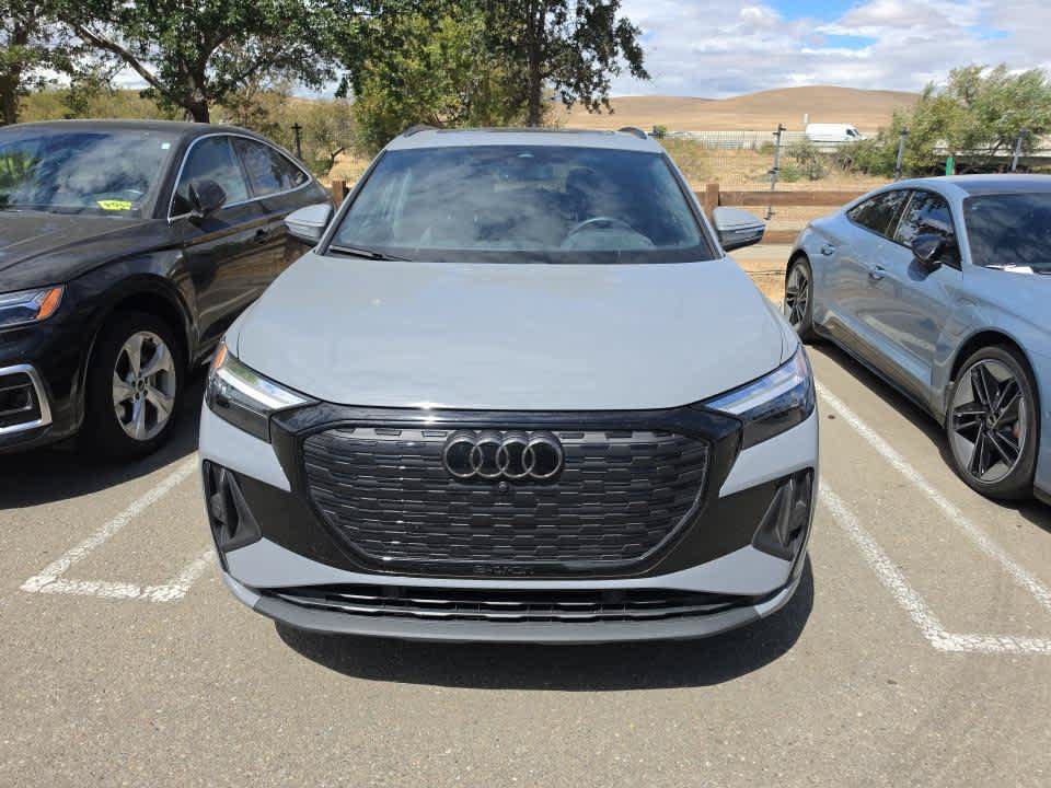 Used 2024 Audi Q4 e-tron Premium Plus AWD/4WD image 2