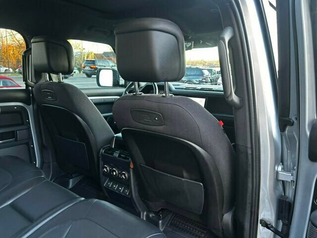 Used 2020 Land Rover Defender 110 X image 30