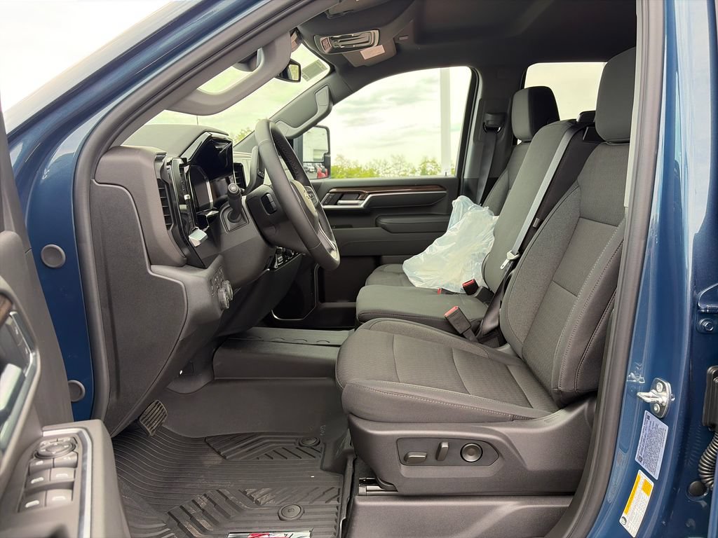 New 2026 Chevrolet Silverado 2500 LT w/ All Star Edition AWD/4WD image 13