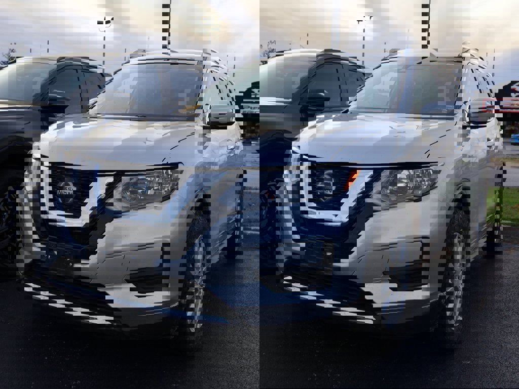 Used 2019 Nissan Rogue SV