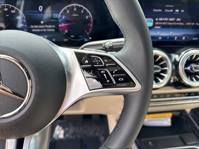 New 2025 Mercedes-Benz GLB 250 image 15