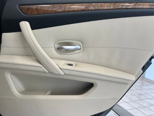Used 2008 BMW 528xi Sedan AWD/4WD image 36