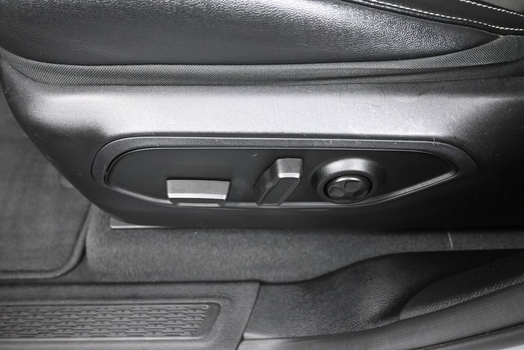 Used 2024 Jeep Grand Cherokee Altitude RWD image 11