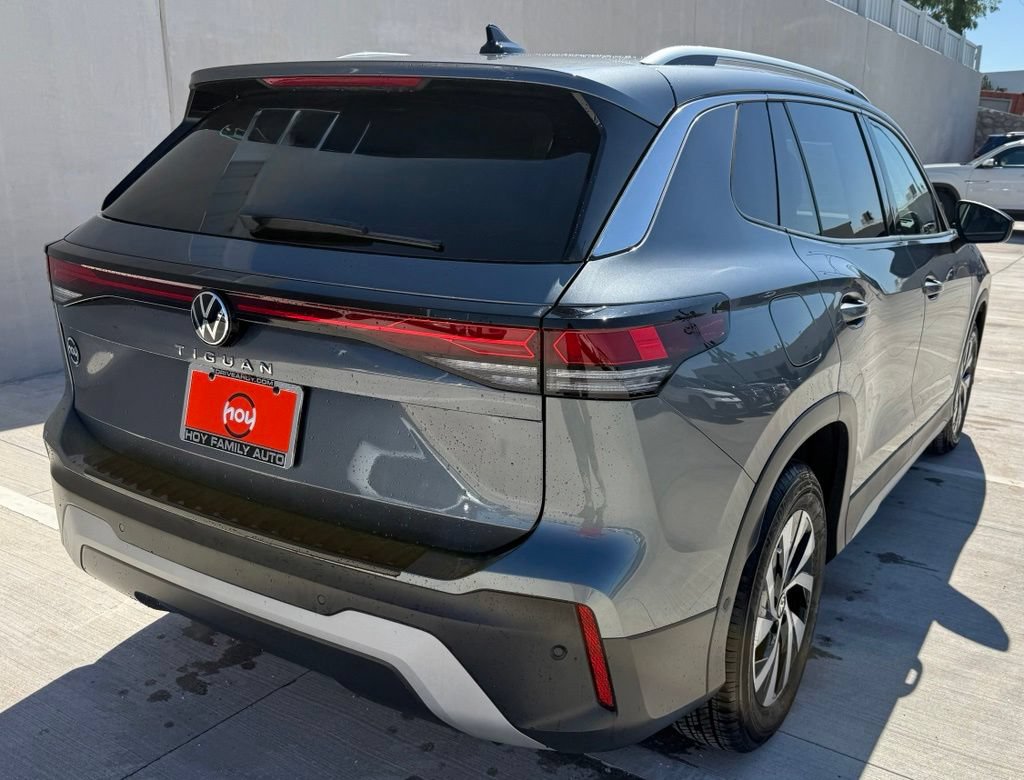 Certified 2025 Volkswagen Tiguan S FWD image 8