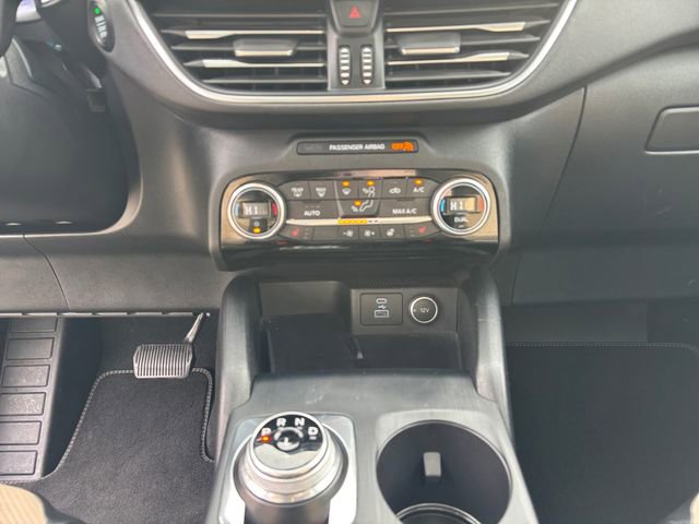 Used 2021 Ford Escape Titanium w/ Titanium Premium Package FWD image 11