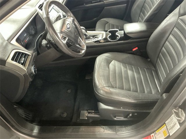 Used 2014 Ford Fusion SE w/ Equipment Group 202A image 9