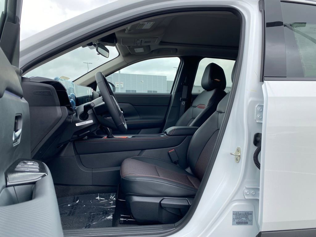 New 2025 Nissan Kicks SR w/ SR Premium Package image 10