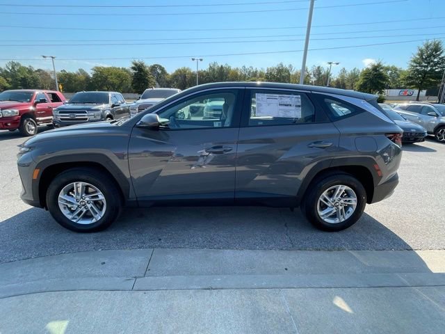 New 2025 Hyundai Tucson SE image 4