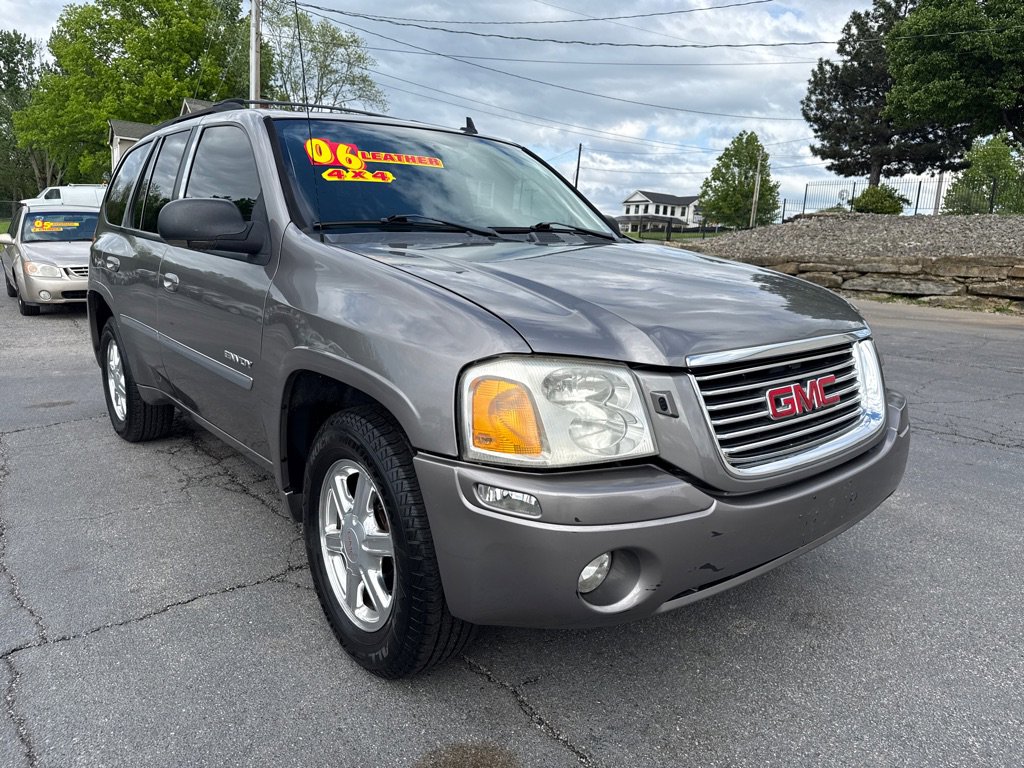 Used 2006 GMC Envoy SLT AWD/4WD image 4
