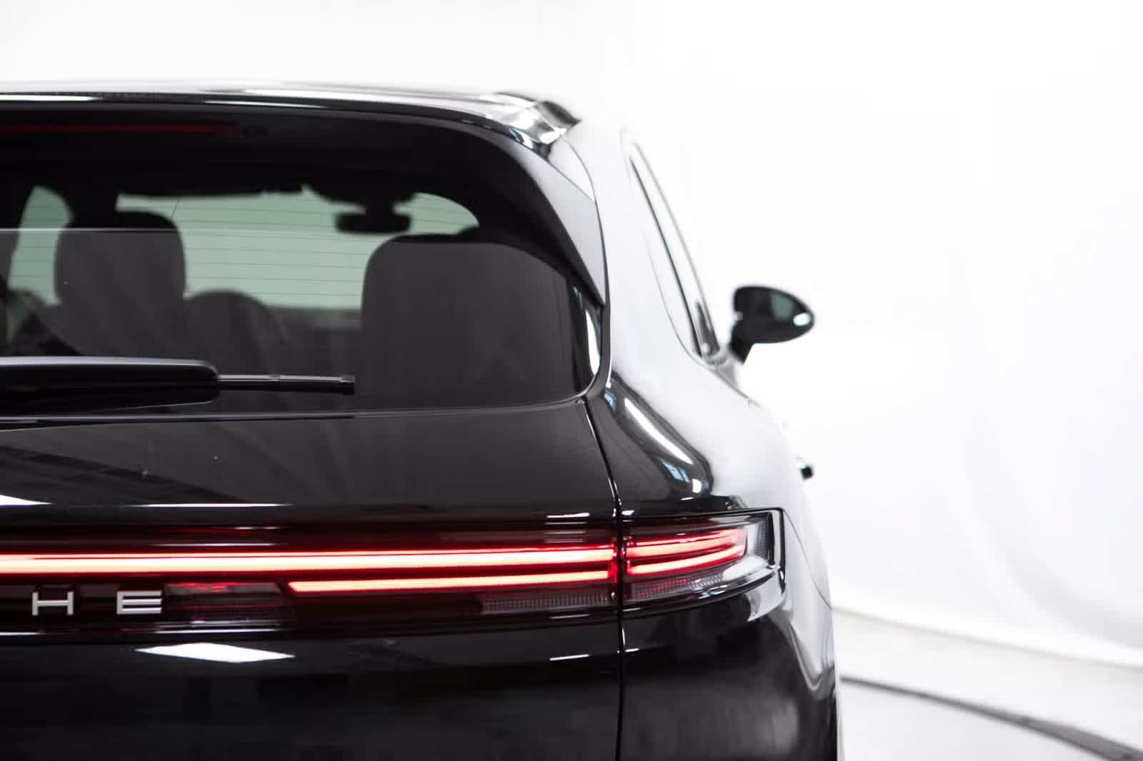 Certified 2026 Porsche Cayenne AWD/4WD image 21