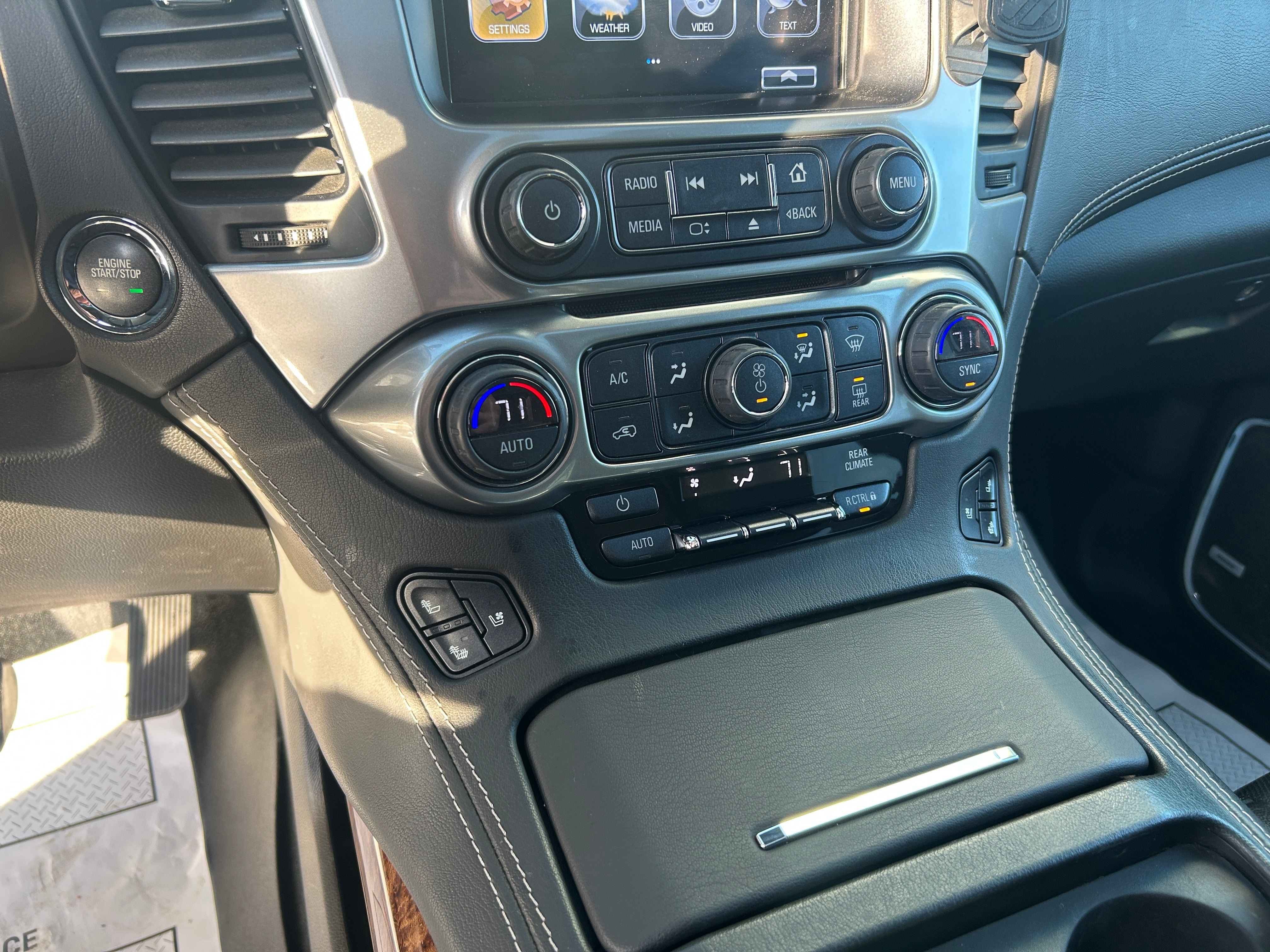 Used 2020 Chevrolet Suburban Premier image 23