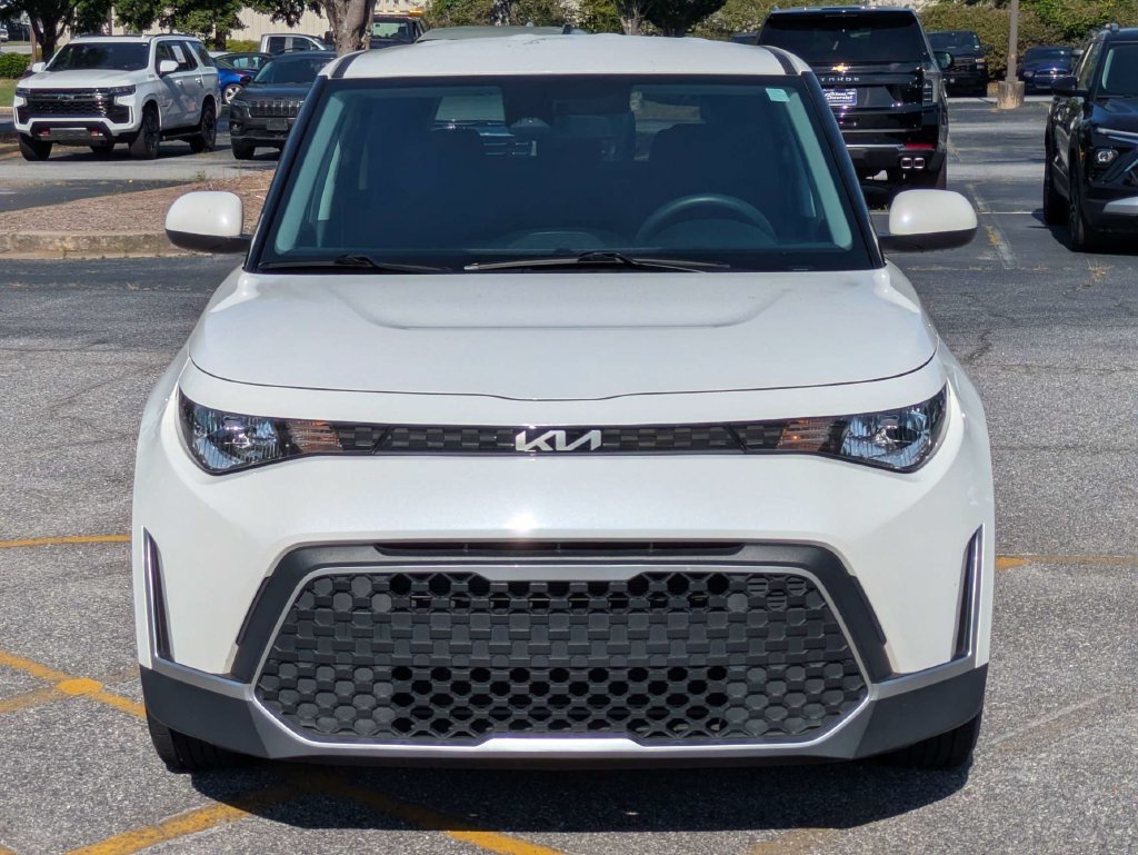 Used 2024 Kia Soul LX w/ Option Group 015 FWD image 9
