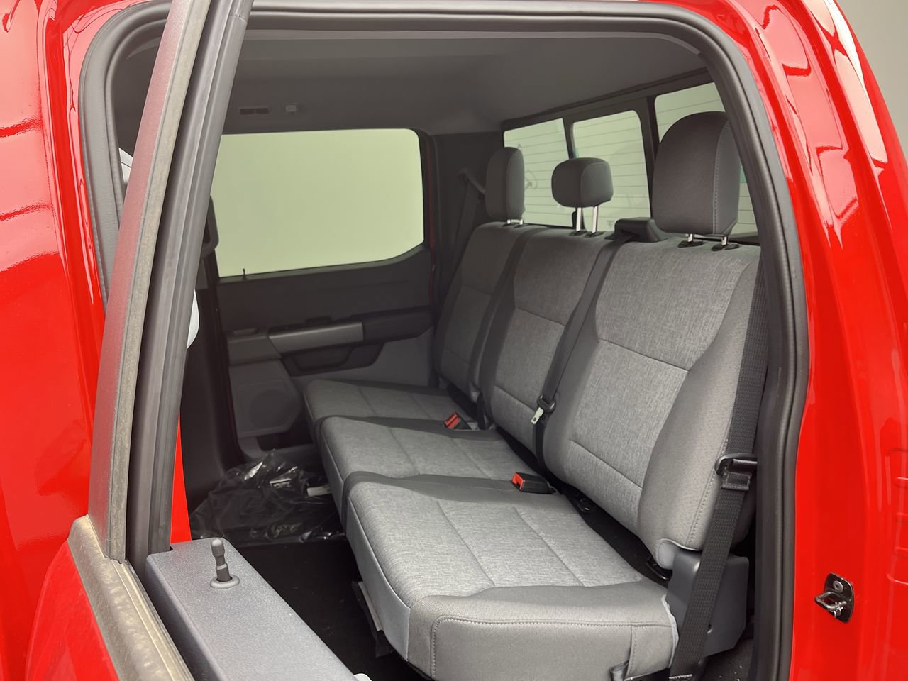 New 2025 Ford F250 XL w/ STX Appearance Package AWD/4WD image 9