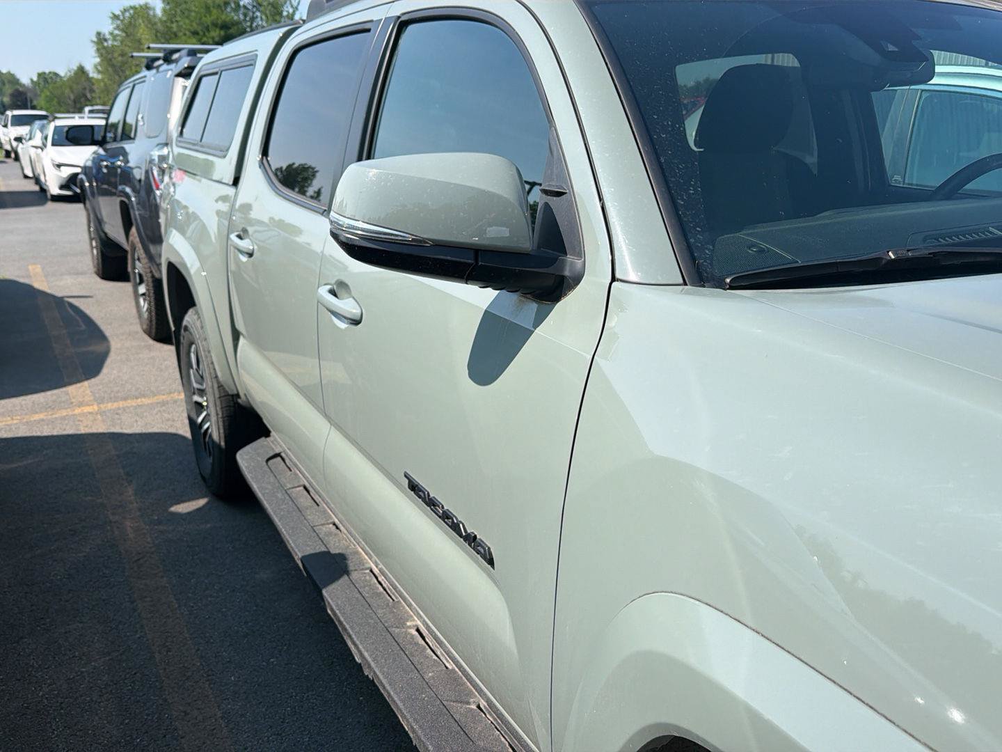 Used 2022 Toyota Tacoma TRD Sport w/ Technology Package AWD/4WD image 5