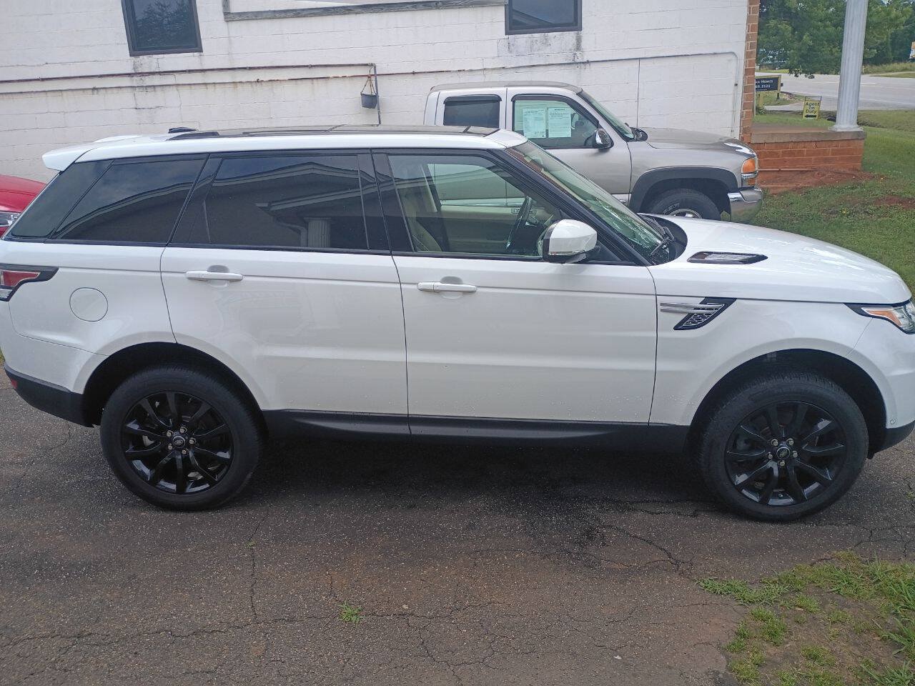 Used 2014 Land Rover Range Rover Sport HSE AWD/4WD image 5