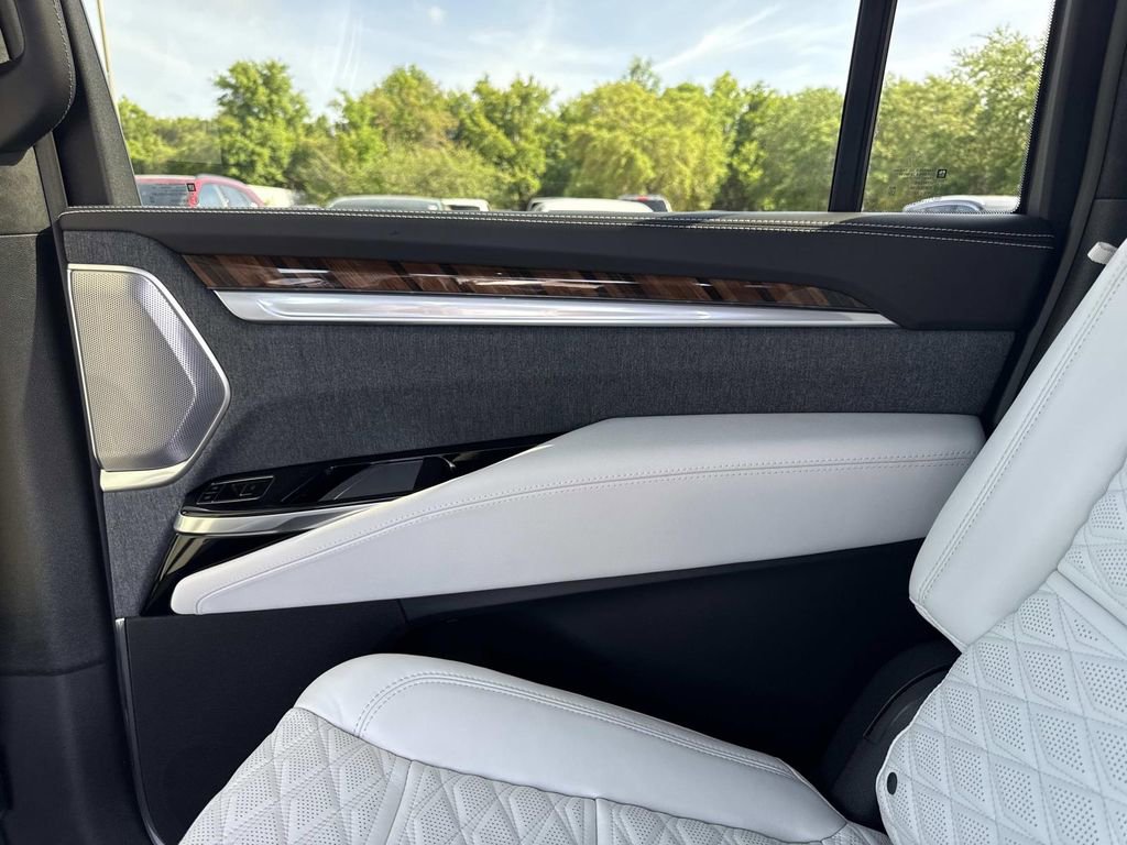 New 2026 Cadillac Escalade ESV Platinum Sport image 15