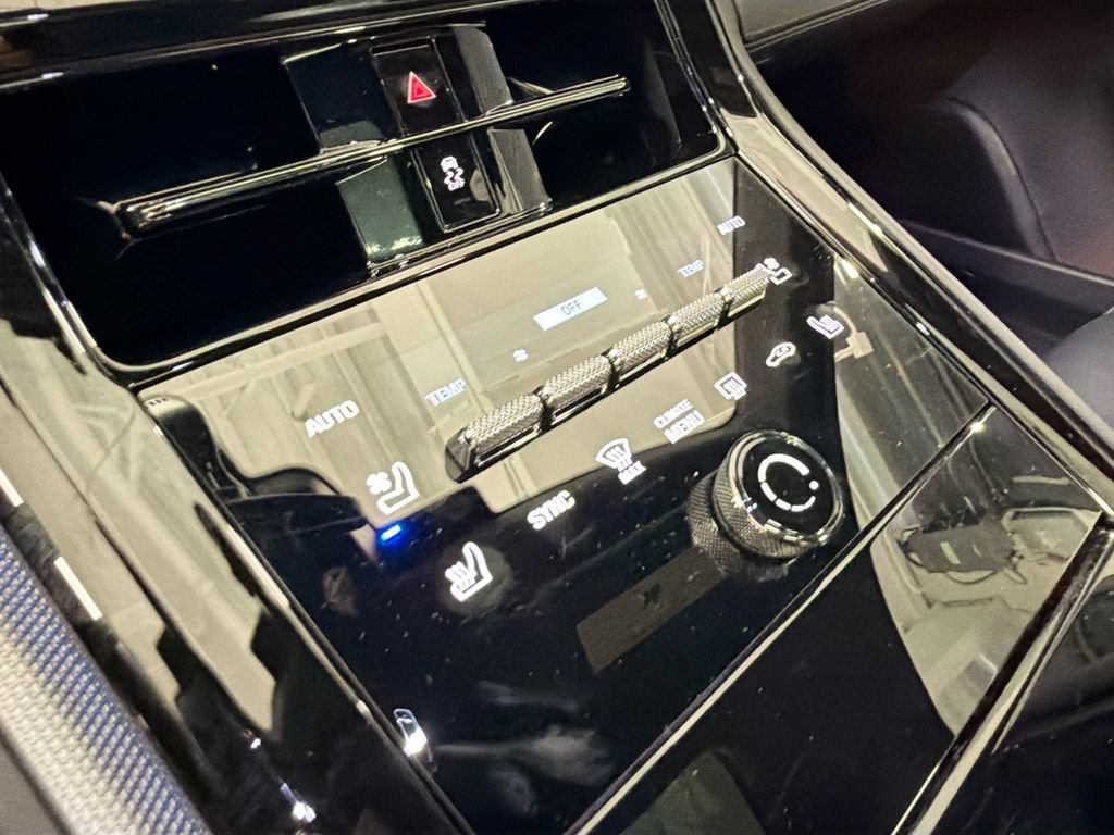 Certified 2025 Porsche Panamera 4 AWD/4WD image 17
