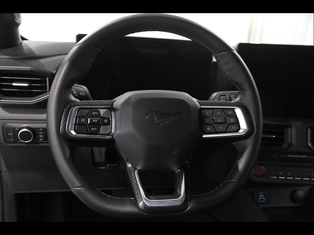Used 2024 Ford Mustang Coupe RWD image 7