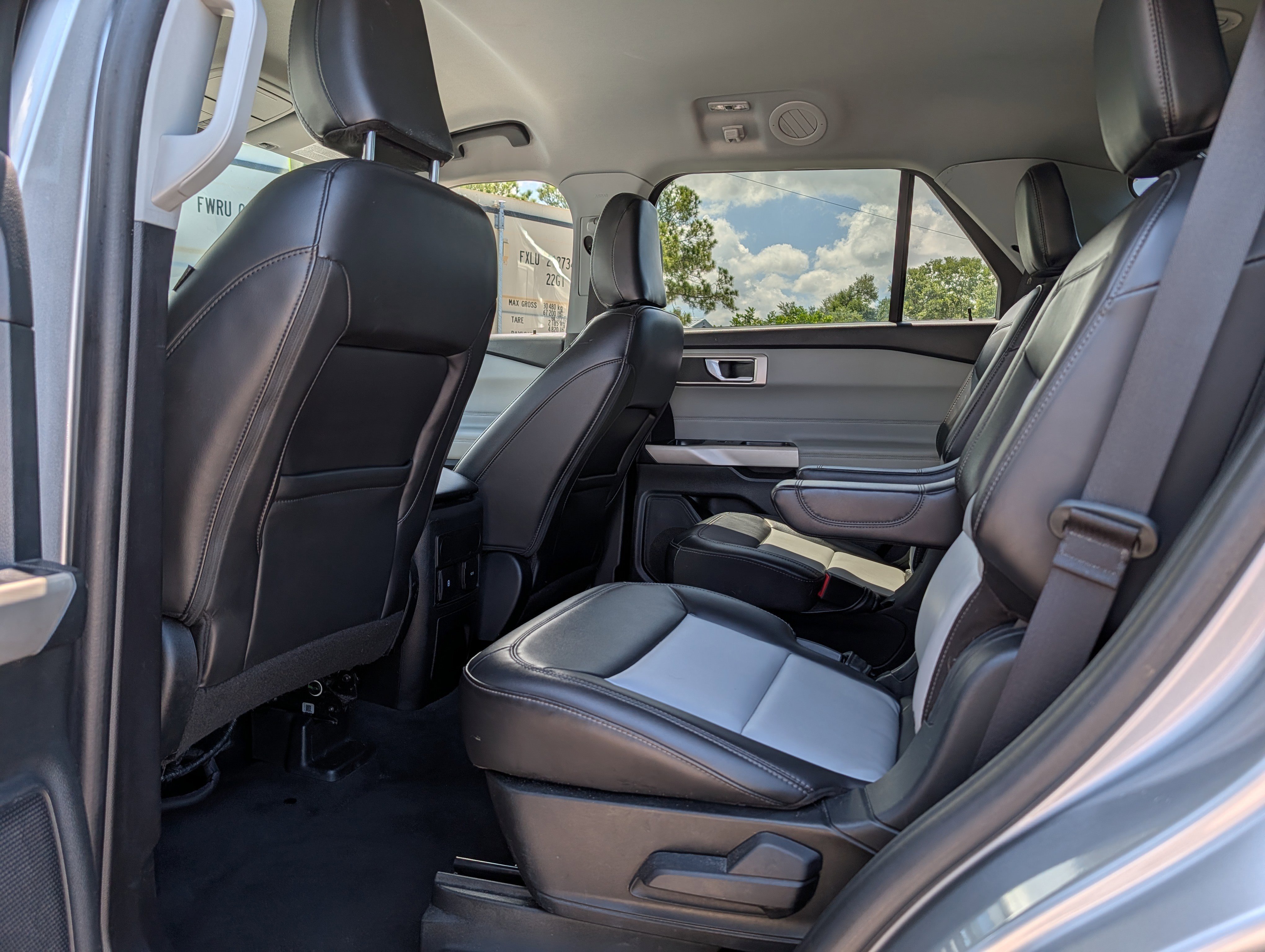 Certified 2022 Ford Explorer XLT w/ Equipment Group 202A AWD/4WD image 16