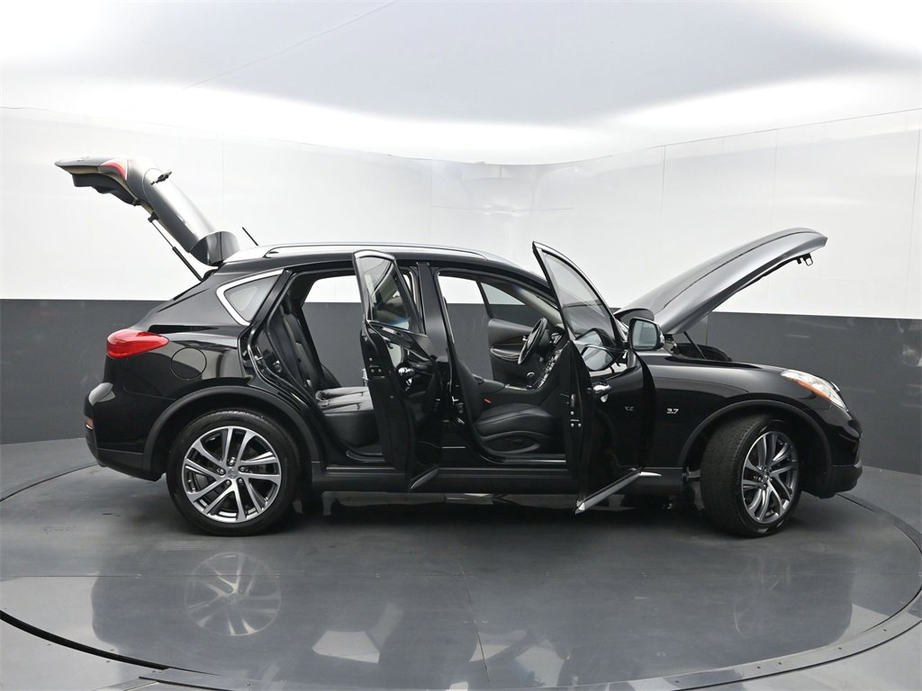 Used 2017 INFINITI QX50 2WD w/ Premium Plus Package image 34