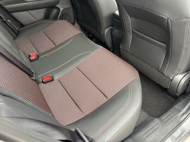 New 2026 Nissan Kicks SR image 24