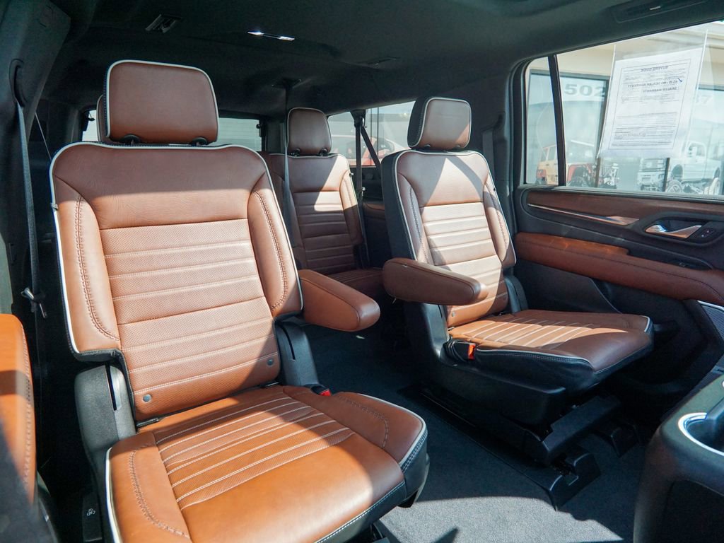 Used 2023 GMC Yukon XL Denali Ultimate image 37