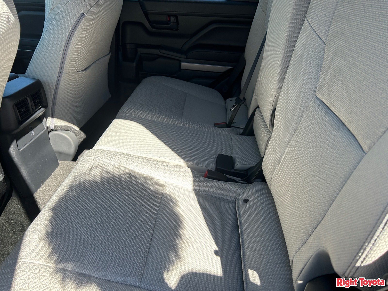 New 2026 Toyota 4Runner SR5 AWD/4WD image 18