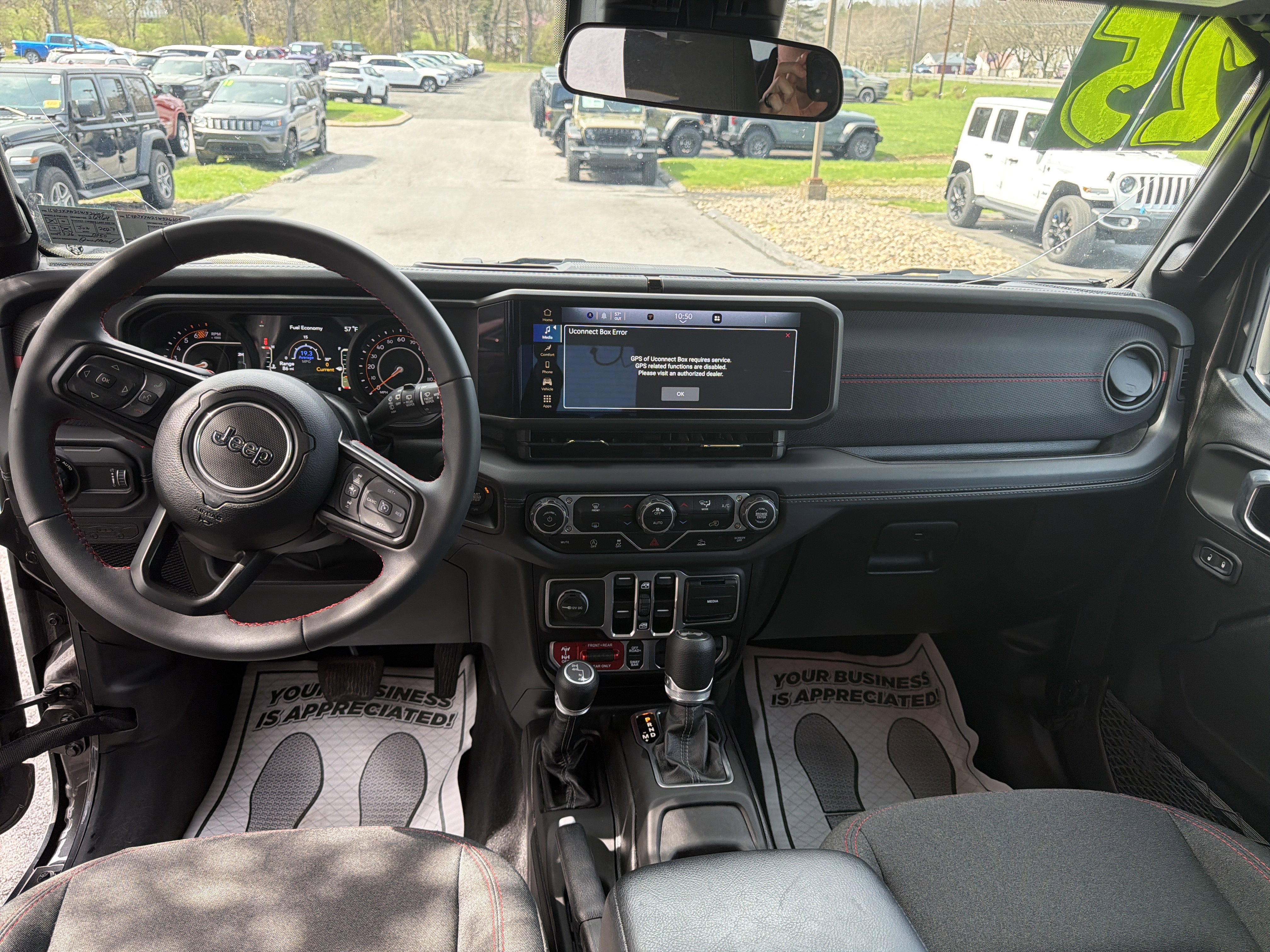 Used 2025 Jeep Wrangler Unlimited Rubicon image 14