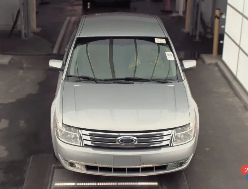 Used 2009 Ford Taurus SEL FWD image 3